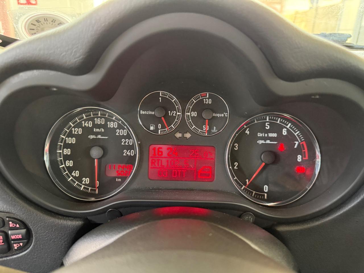 Alfa Romeo 147 1.6 16V TS (105) 5 porte Distinctive