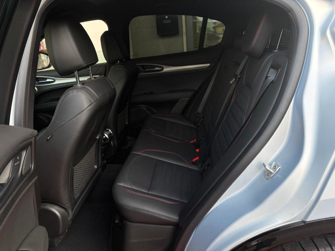 Alfa Romeo Stelvio Competizione