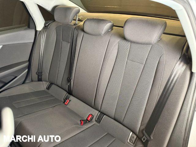 AUDI A4 2.0 TDI 150 CV Business Sport