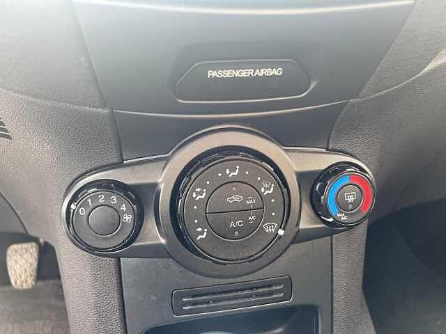 Ford Fiesta 1.5 TDCi 75CV 5 porte
