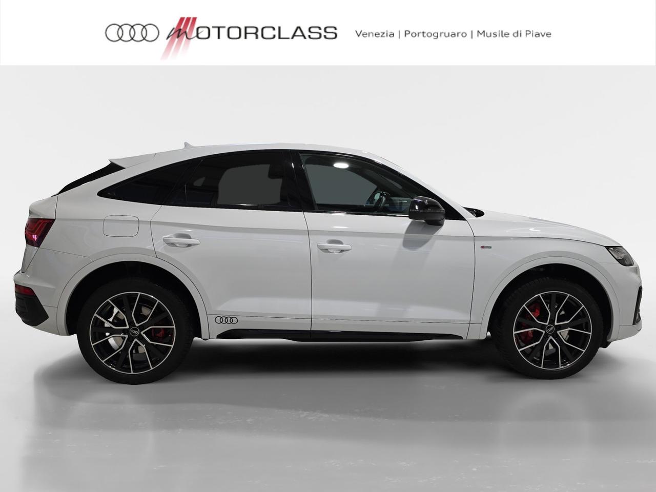 Audi Q5 sportback 40 2.0 tdi mhev 12v identity black quattro s tronic