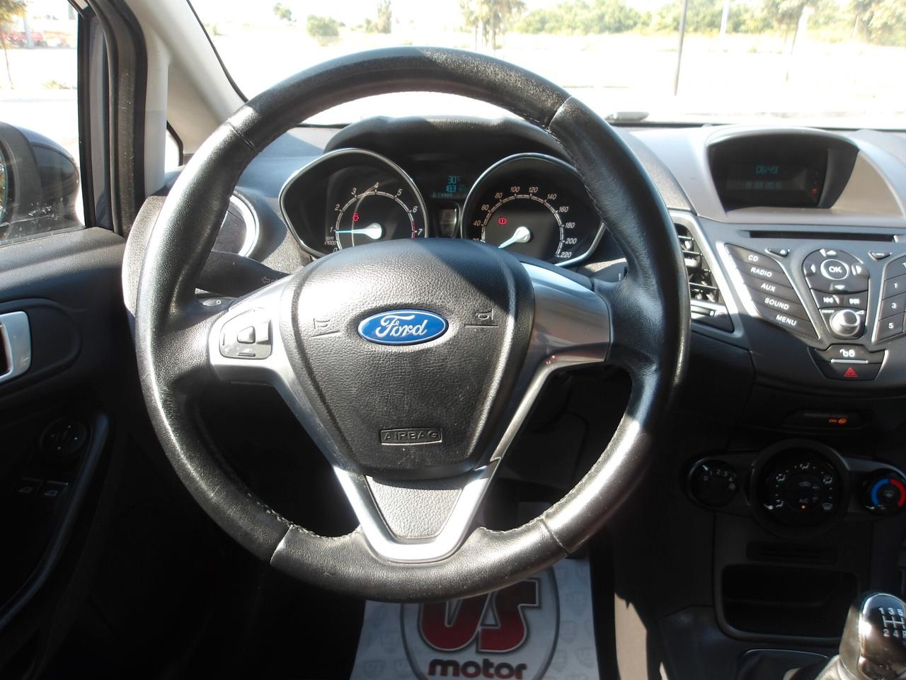FORD FIESTA 1.2 BENZ-GARANZIA FULL-2015