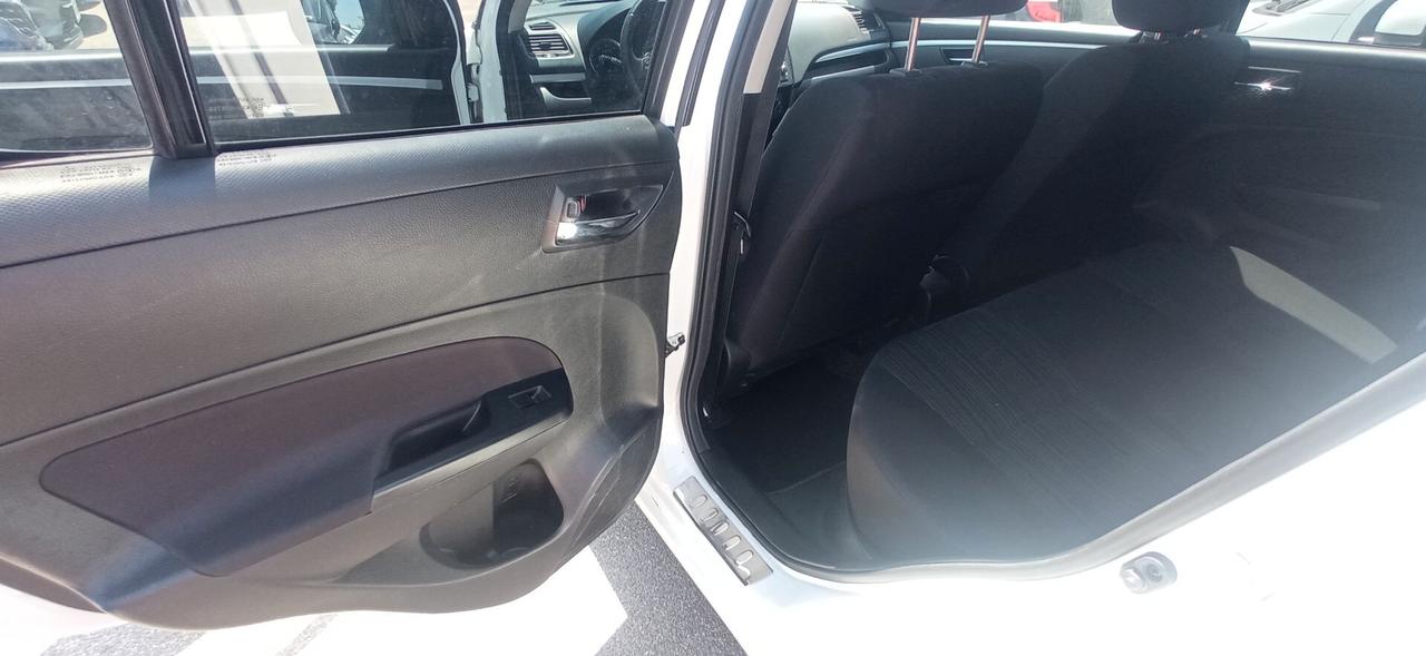 Suzuki Swift 1.3 D 1 PROPRIETARIO