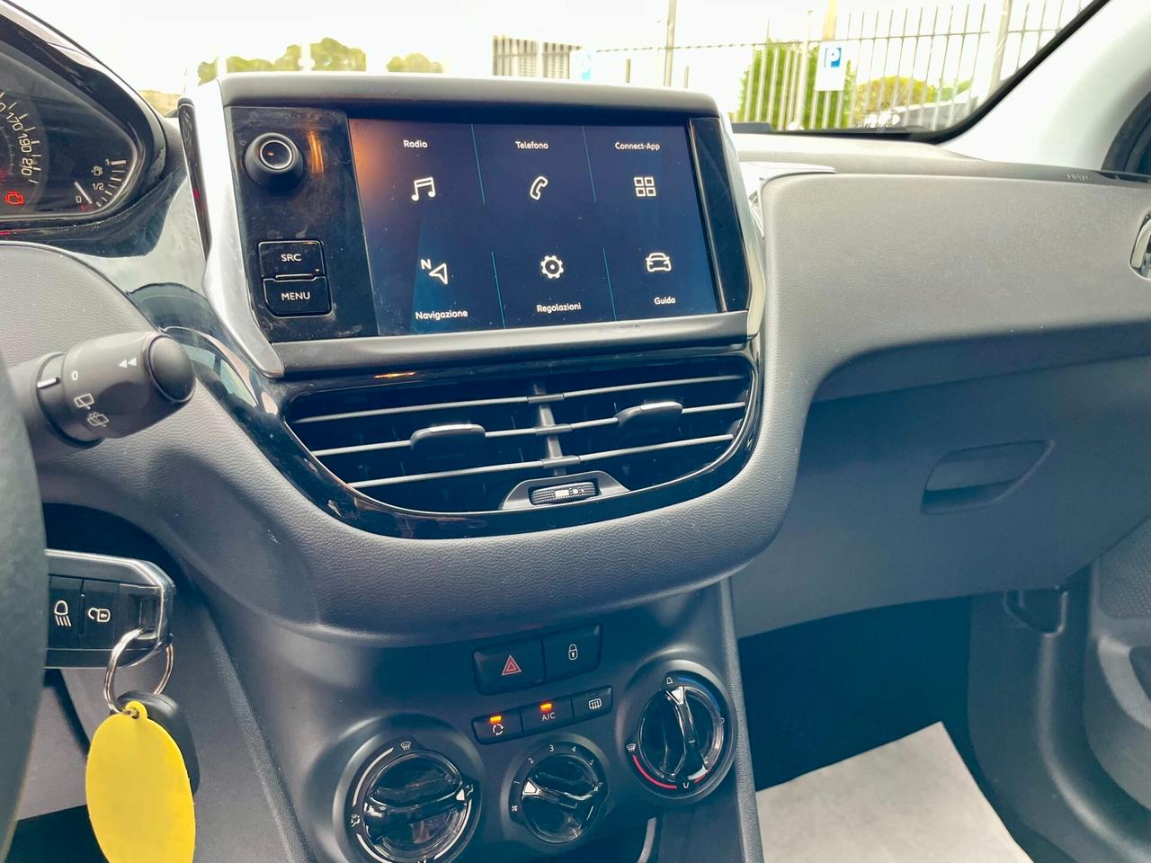 Peugeot 208 1.2 PureTech 82cv Signature
