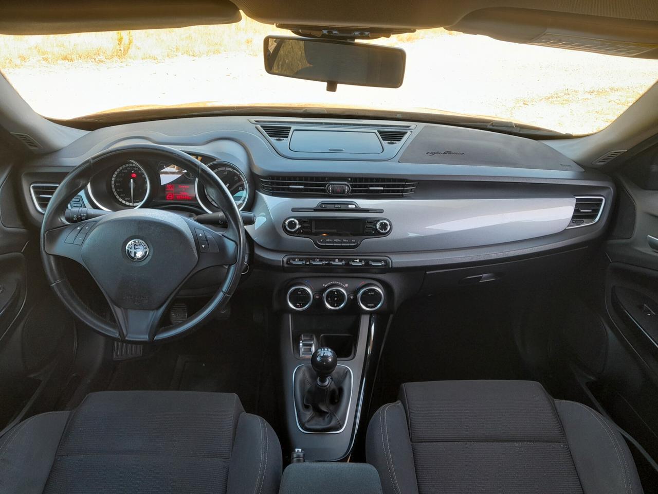 Alfa Romeo Giulietta 1.6 JTDm-2 Distinctive