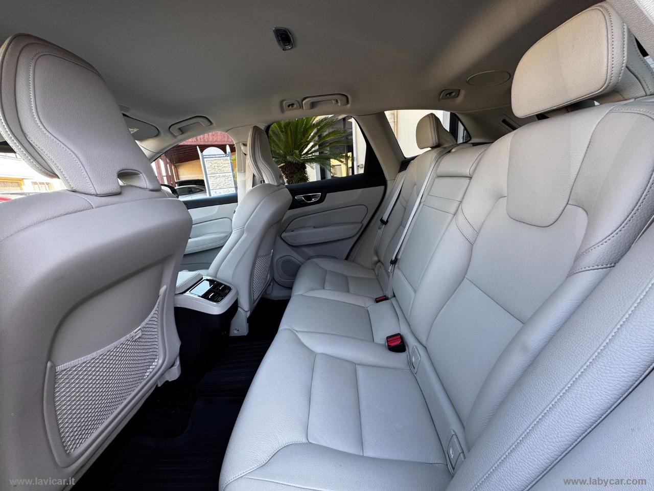 VOLVO XC60 B4