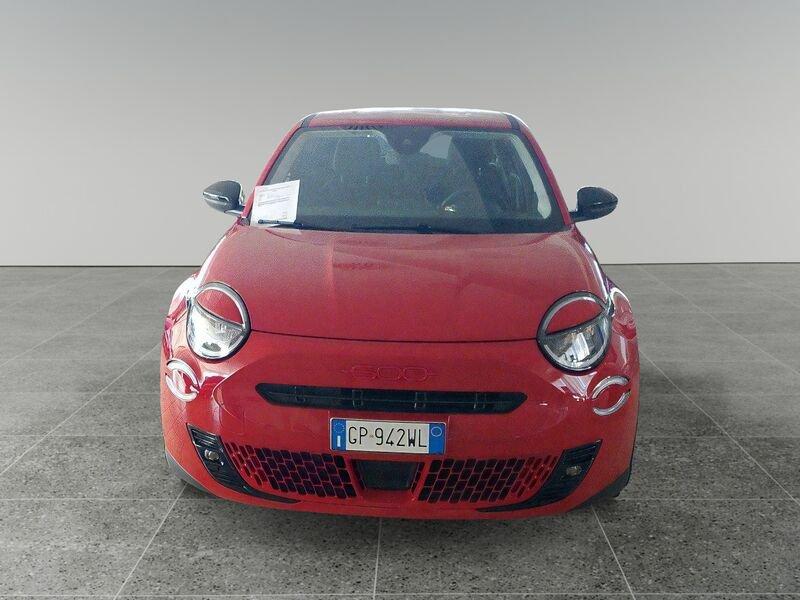 FIAT 600e - Red