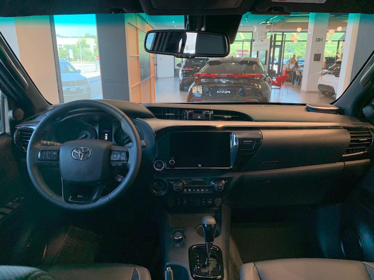 Toyota Hilux 2.4 d-4d double cab Invincible auto