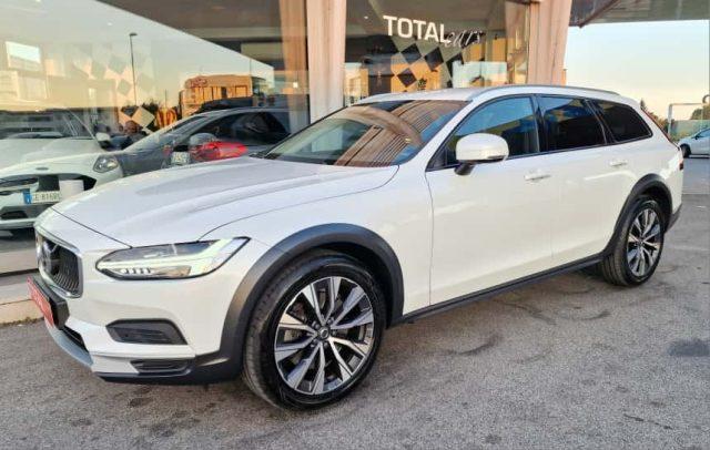VOLVO V90 Cross Country B4 (d) AWD automatico Core IVA ESPOSTA