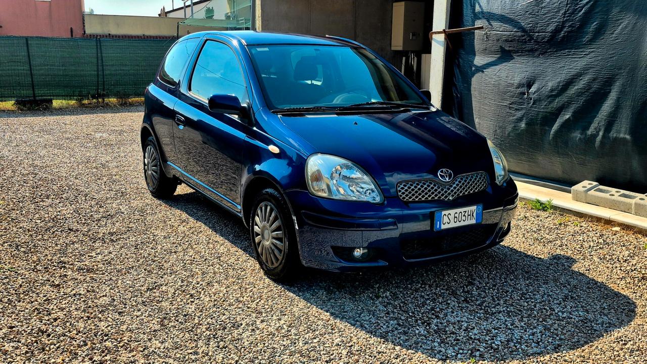 Toyota Yaris 1.0i 16V cat 3 porte Sol