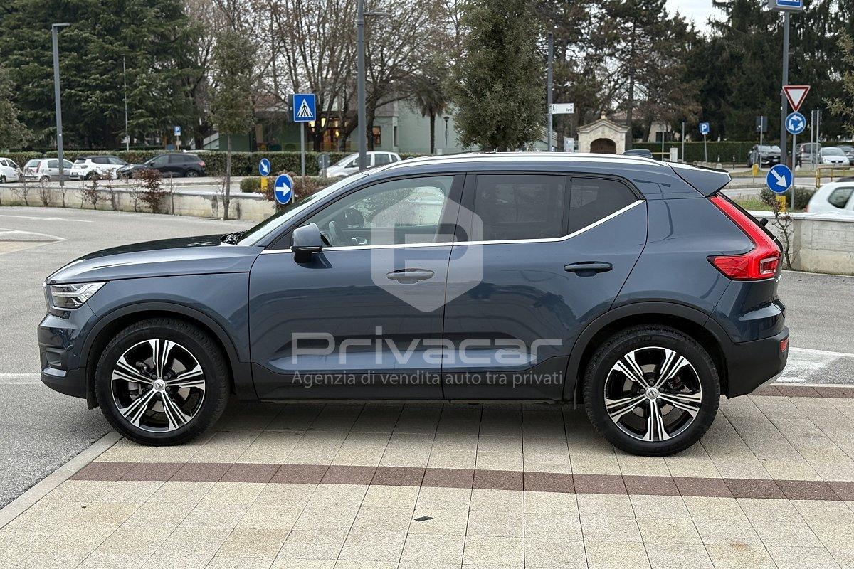 VOLVO XC40 B4 AWD Geartronic Momentum Pro