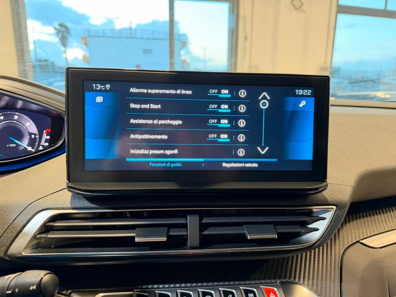 Peugeot 3008 BlueHDi 130 S&S EAT8 Business