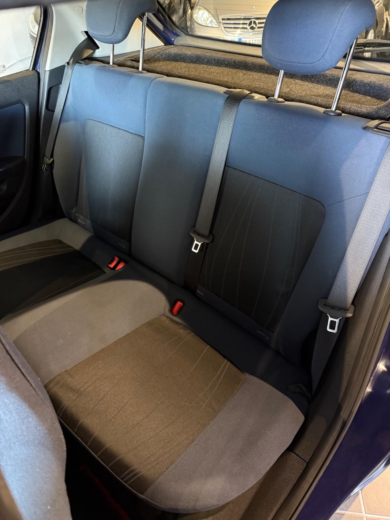 Opel Corsa 1.2 5 porte Cosmo