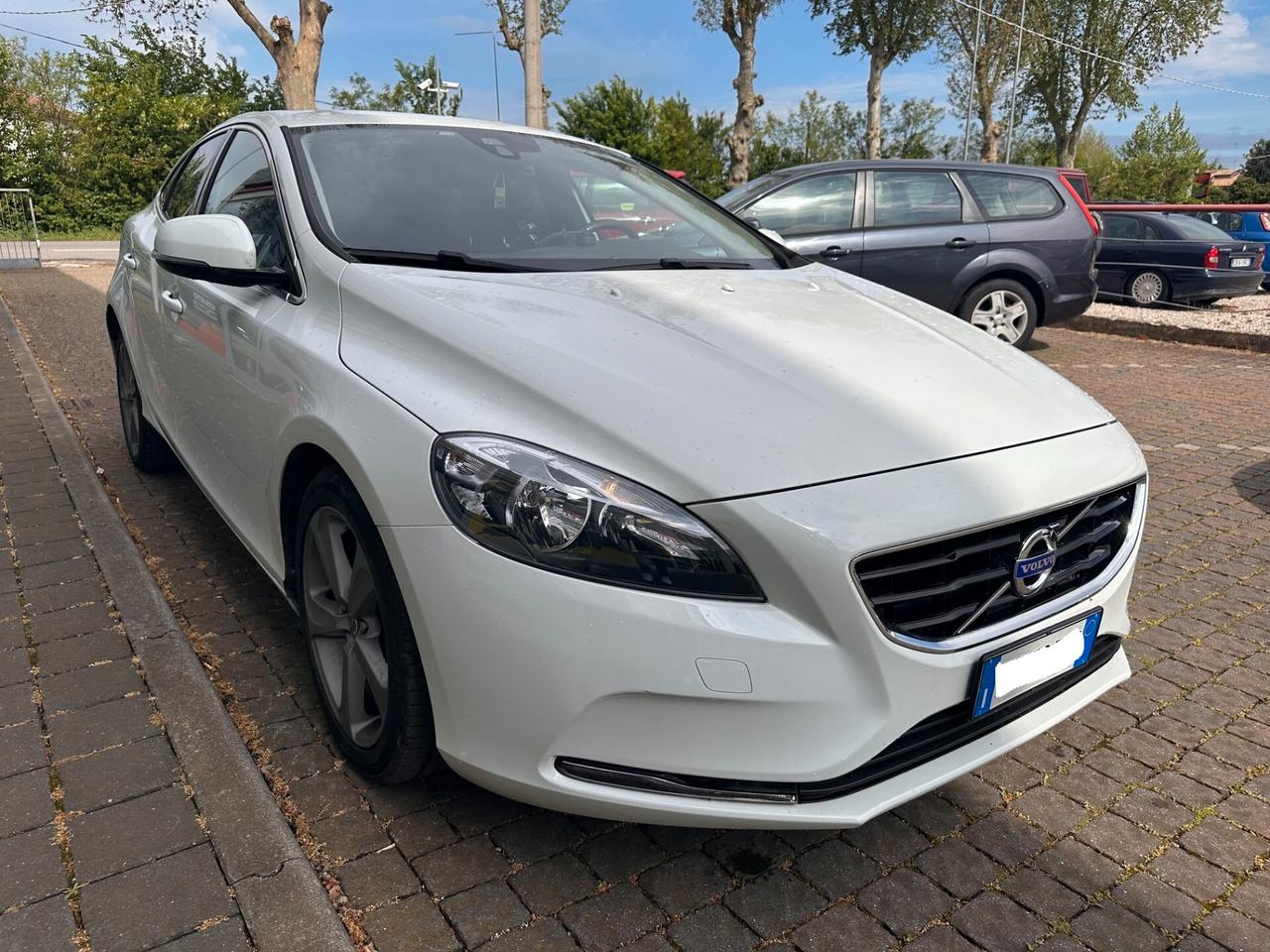 Volvo V40 D2 1.6 Powershift Business Edition
