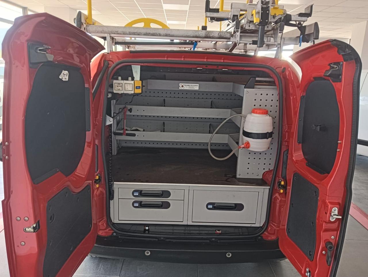 Fiat Fiorino 1.3 MJT 95CV Cargo Adventure