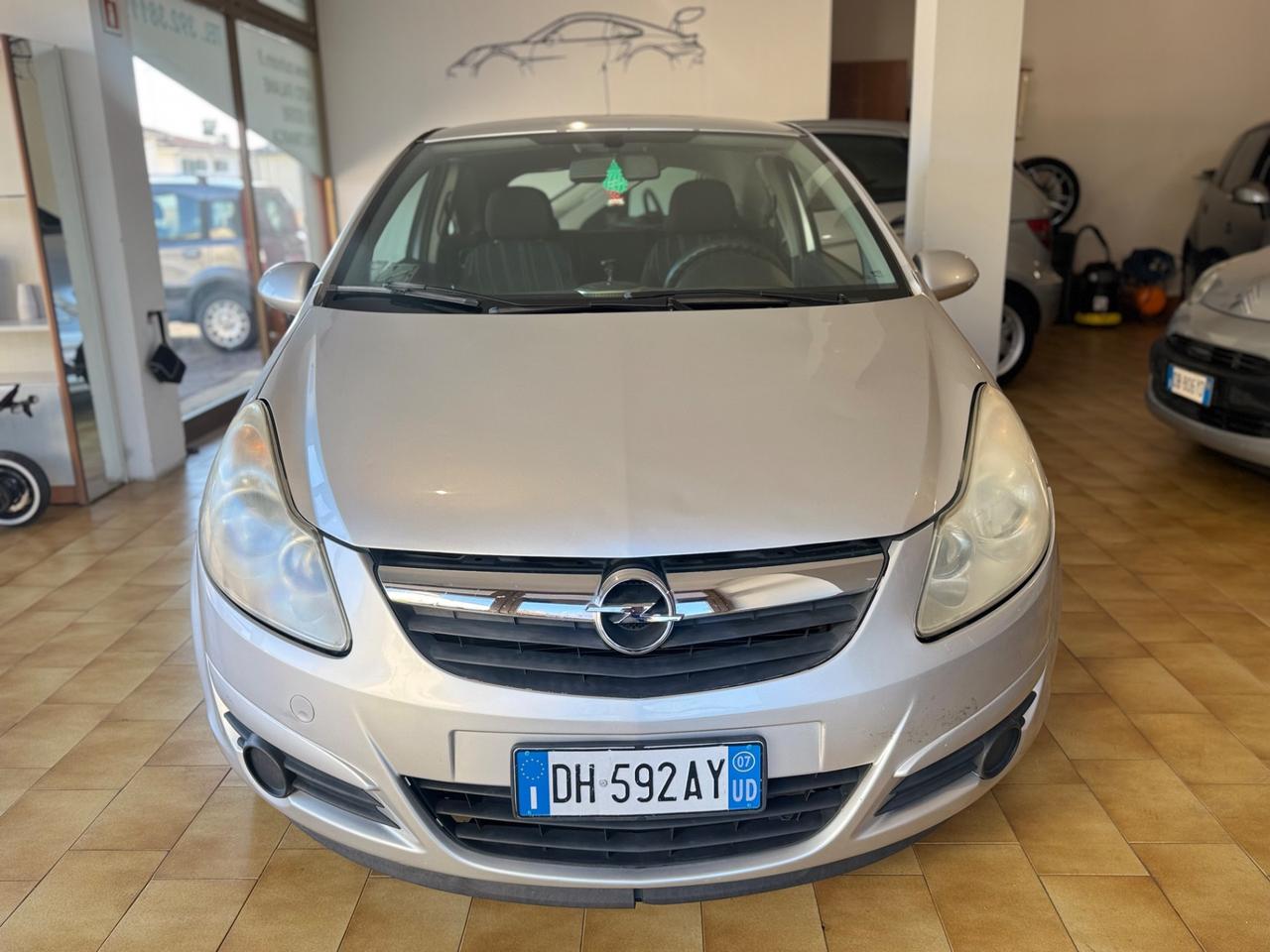 Opel Corsa 1.2 3 porte Club
