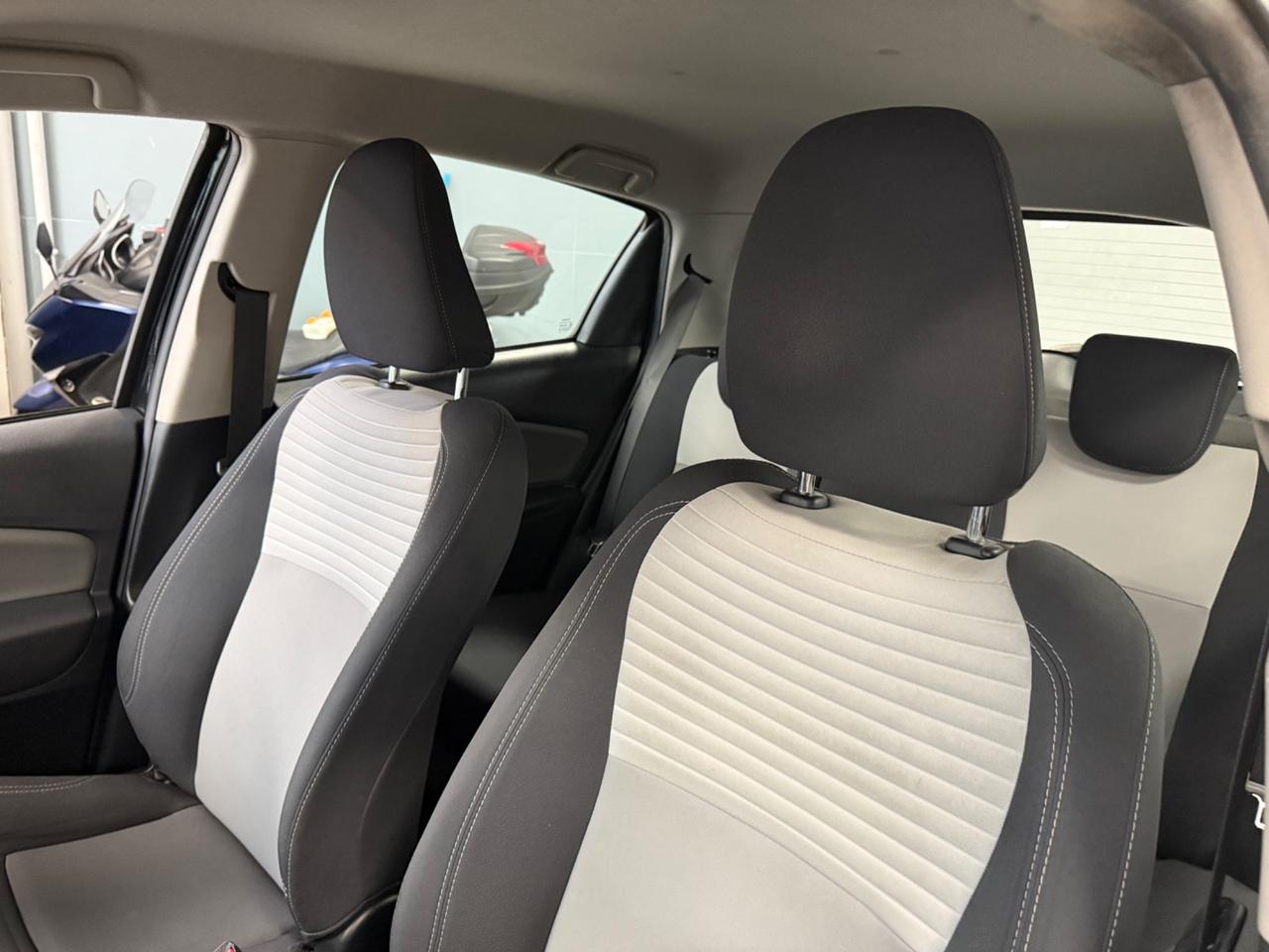 Toyota Yaris 1.5 Hybrid 5 porte Active Plus 73CV Ok Neopatentati