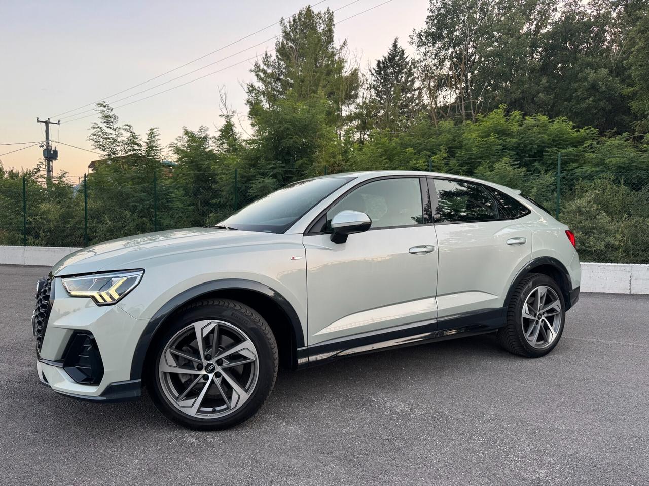 Audi Q3 40 TDI quattro S tronic S line edition