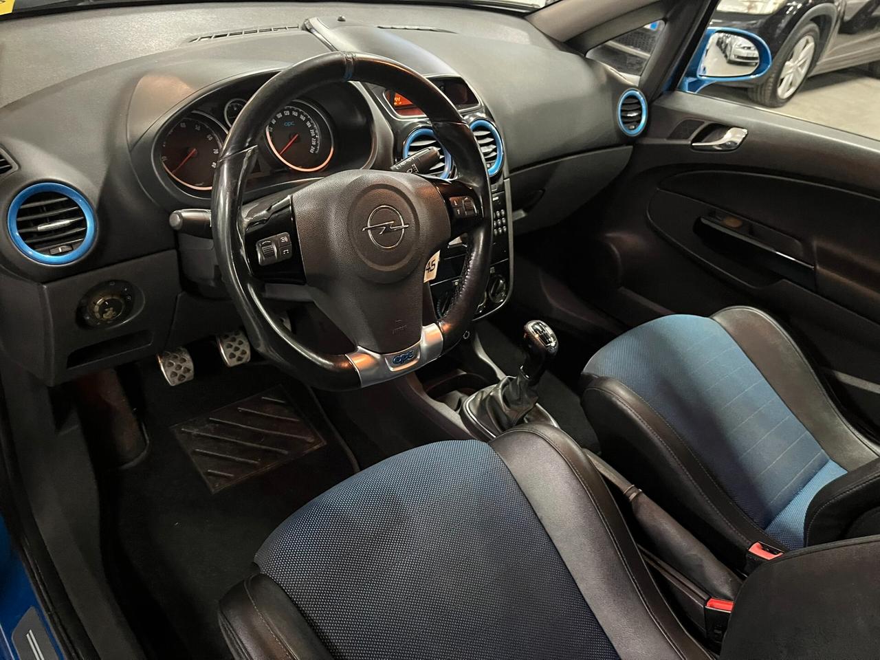 Opel Corsa 1.6 T 192CV 3 porte OPC