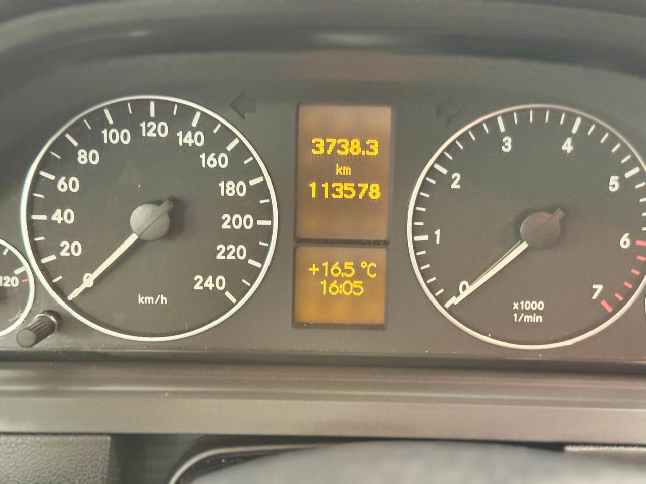 Mercedes-benz A 160 BlueEFFICIENCY Elegance