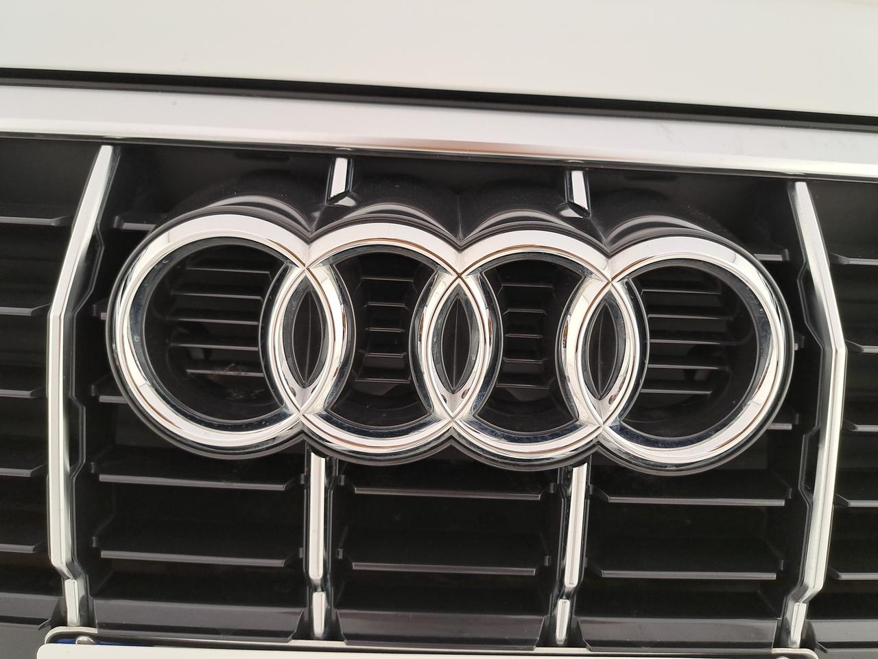 Audi Q3 35 2.0 tdi s line edition s-tronic