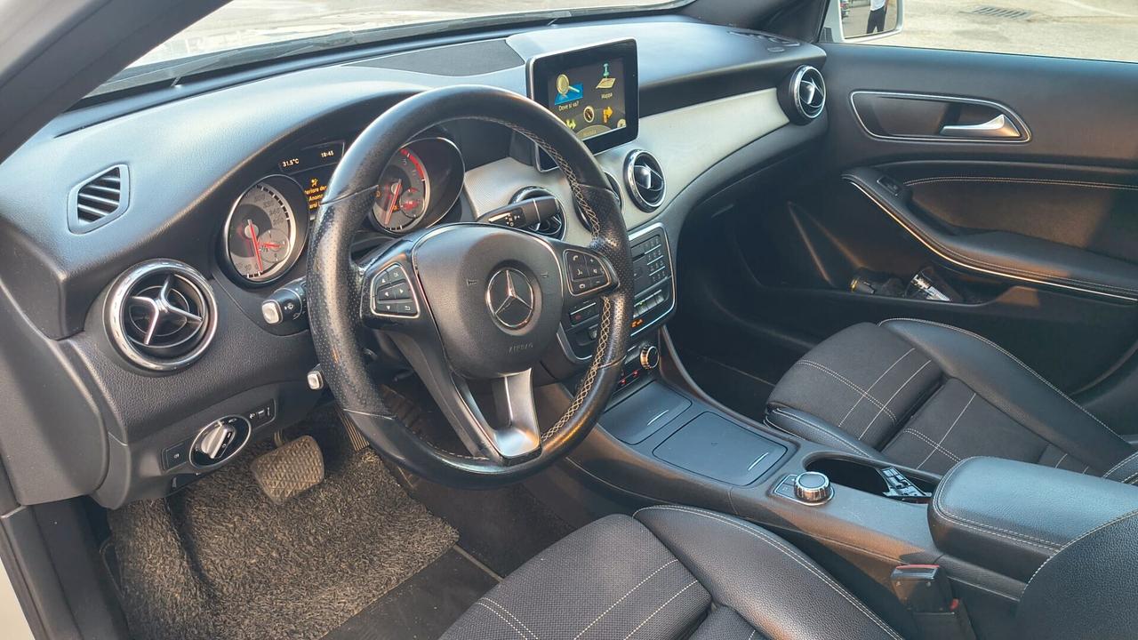Mercedes-benz GLA 200 d Automatic 4Matic Business