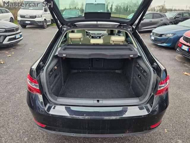 SKODA Superb Superb 2.0 tdi Laurin & Klement 140kw L&K FS611RT