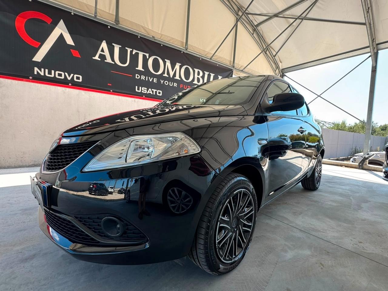 Lancia Ypsilon 1.2 69 CV 5 porte S&S Gold