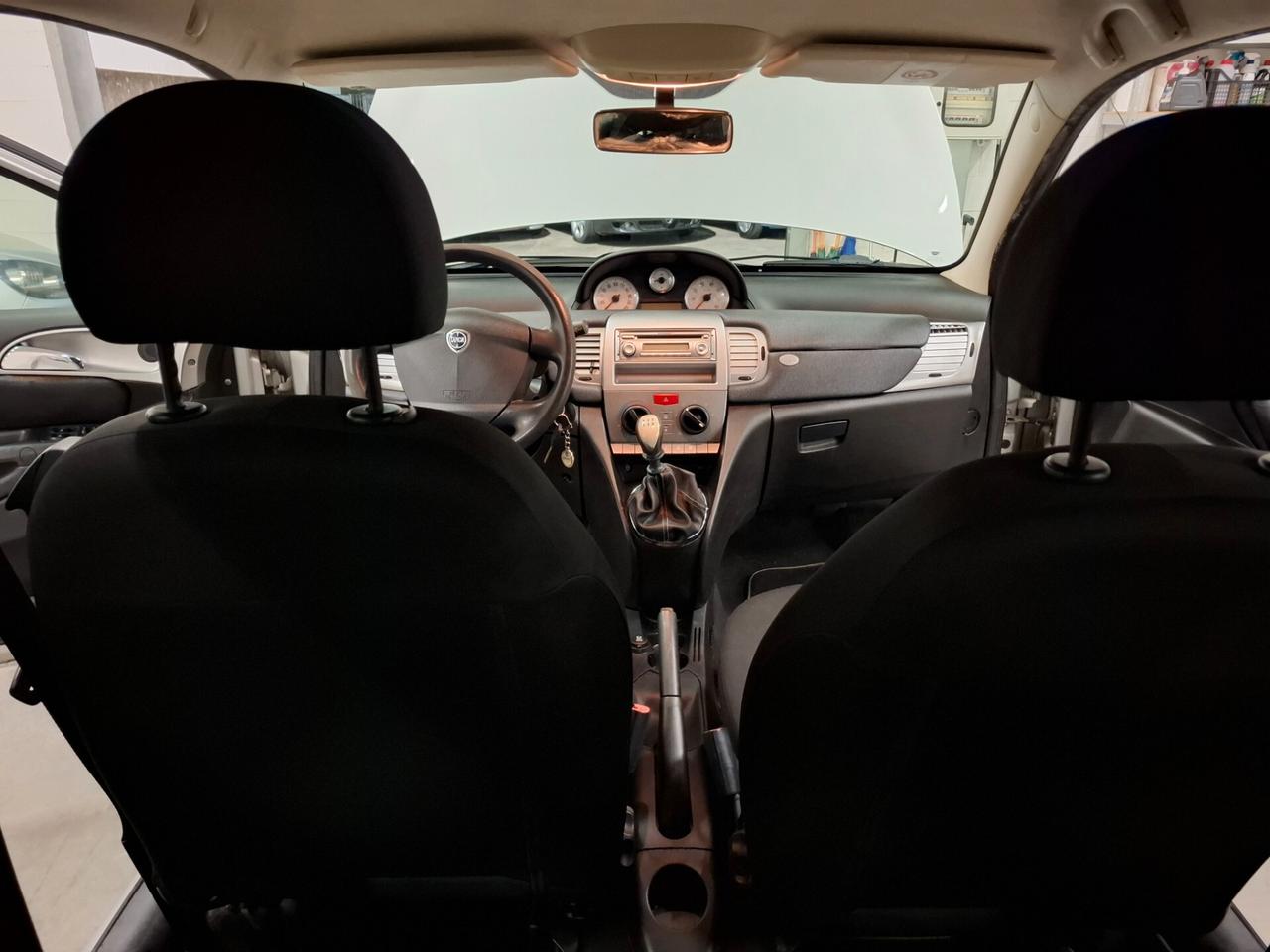 Lancia Ypsilon 1.2 Versus