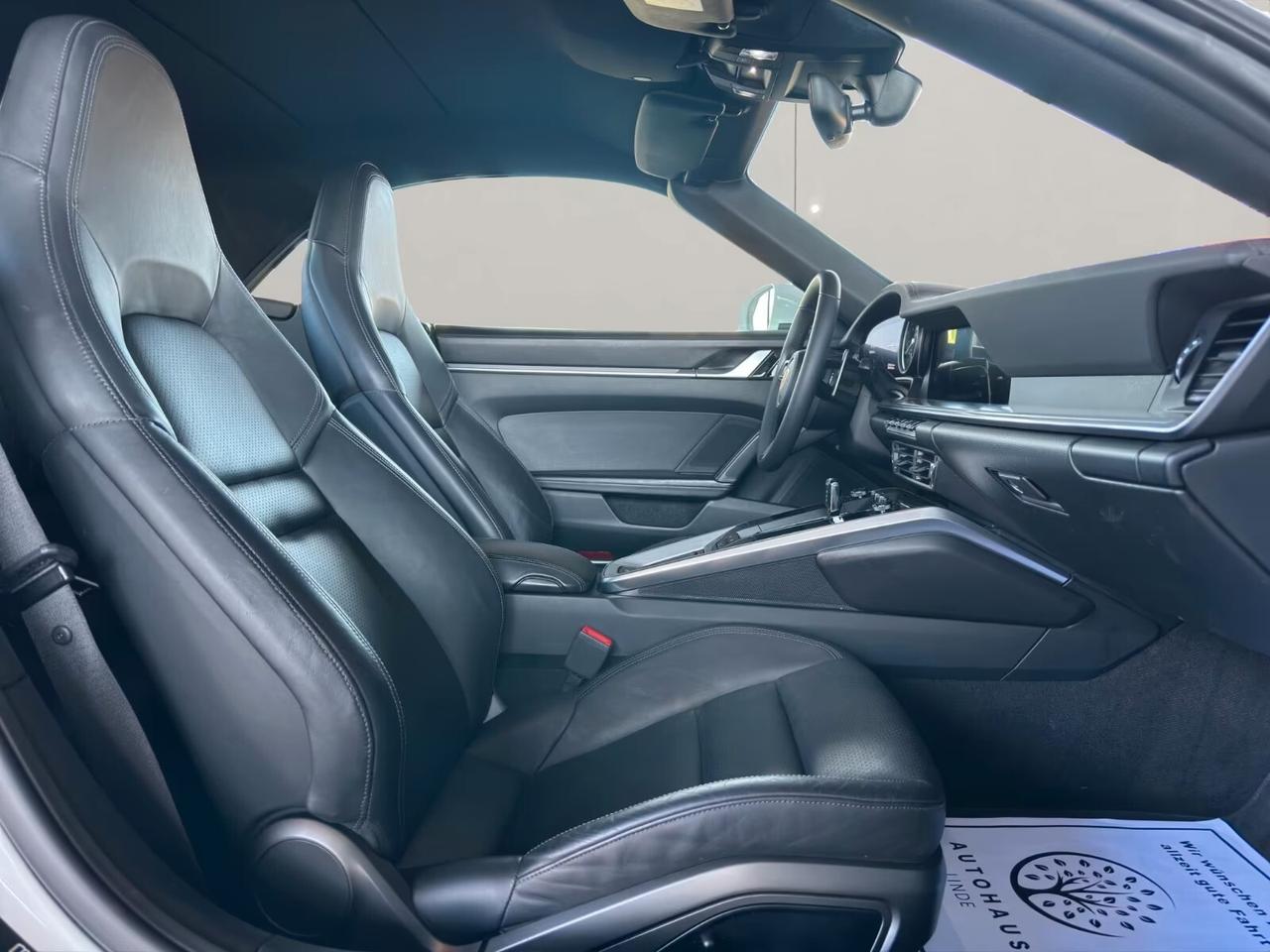 Porsche 992 911 Carrera 4S Cabriolet