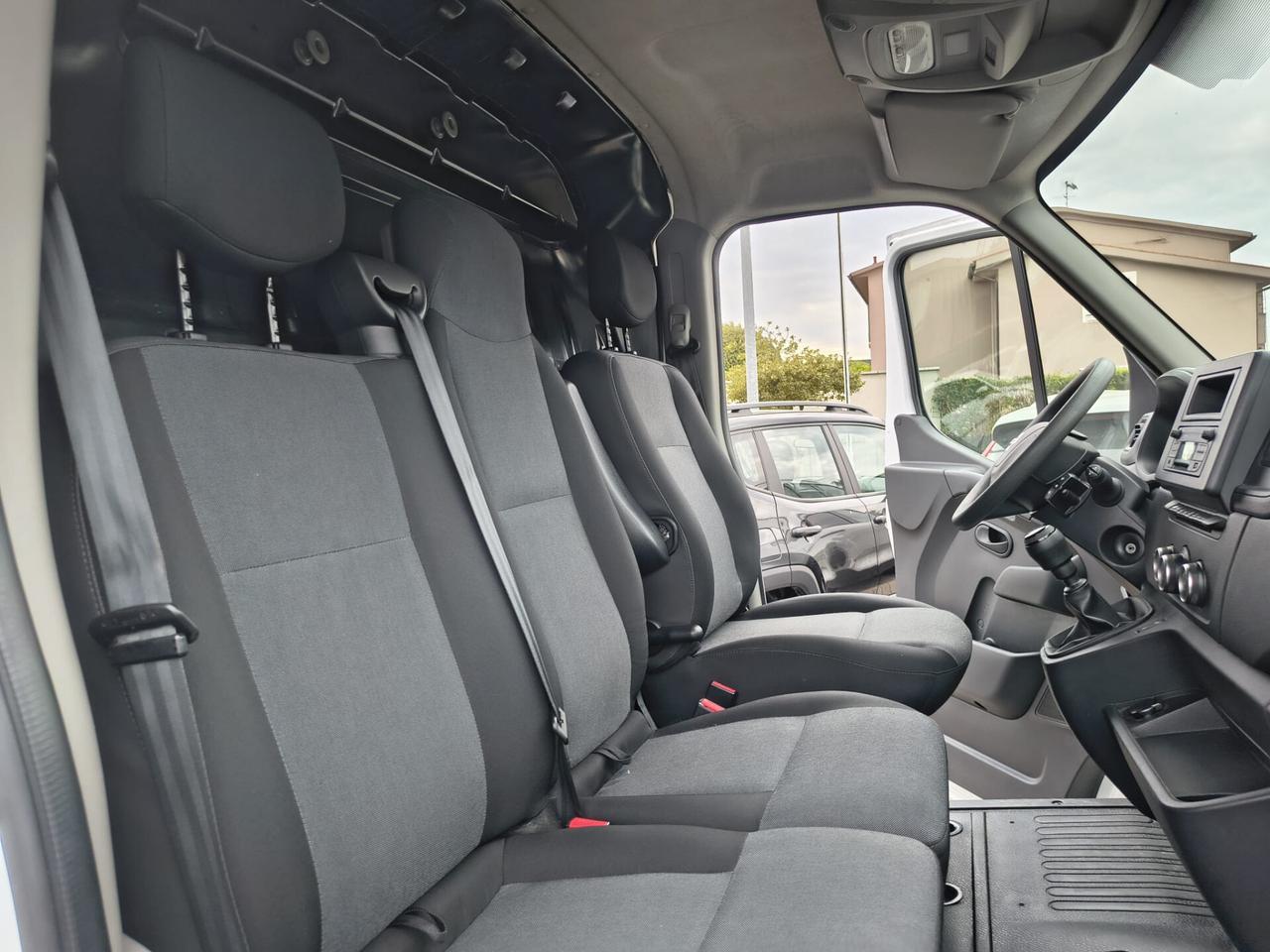 Nissan Interstar L2H2 2.3 dCi /DIESEL 135CV *TETTO MEDIO PASSO MEDIO*
