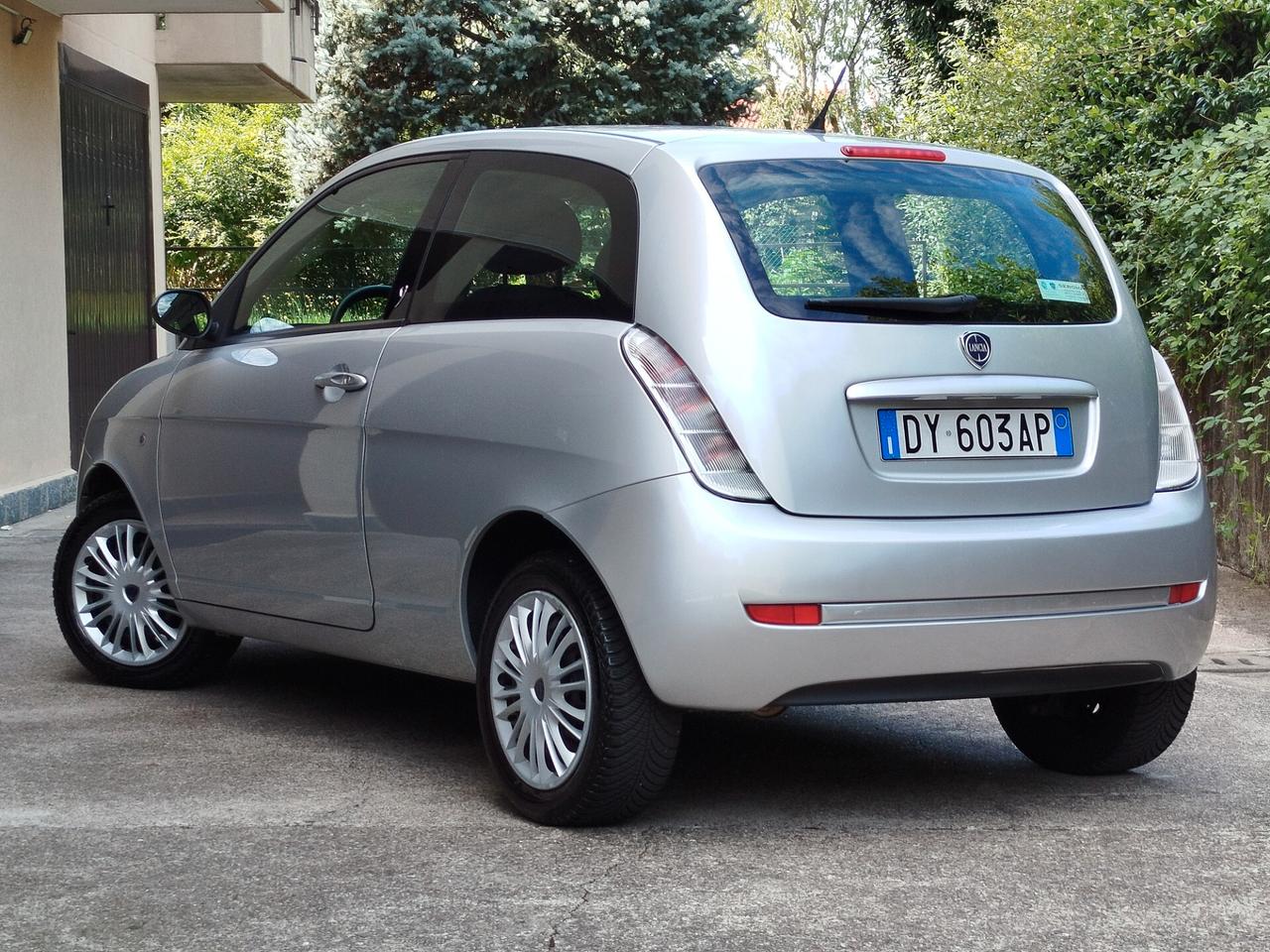 Lancia Ypsilon 1.2 BENZINA 60cv / 35.900km
