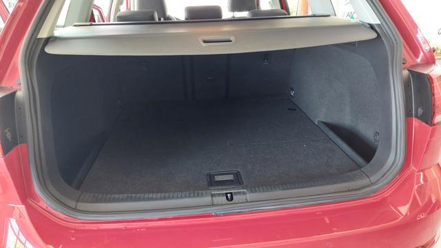 VOLKSWAGEN Golf Variant 1.6 TDI 115 CV Business BlueM. Tech.Az. Italia