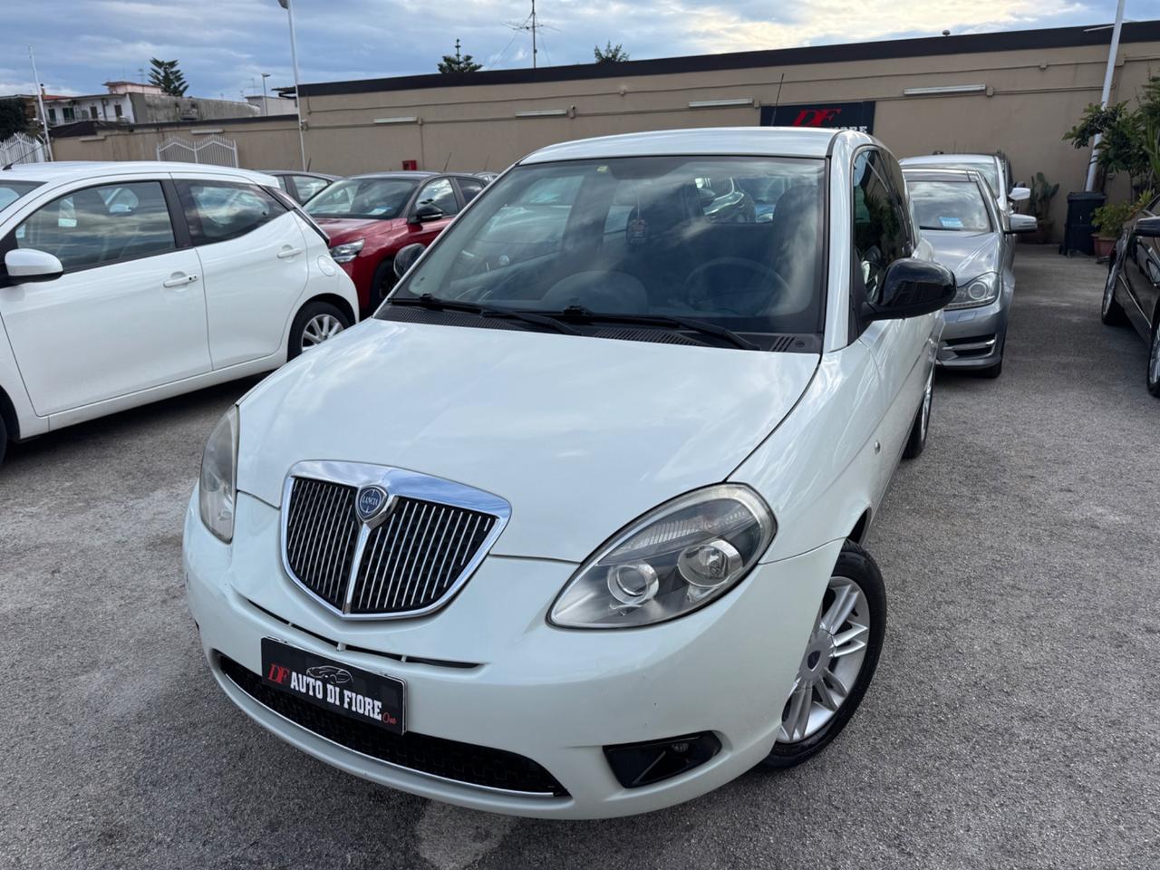 Lancia Ypsilon 1.4 Unyca