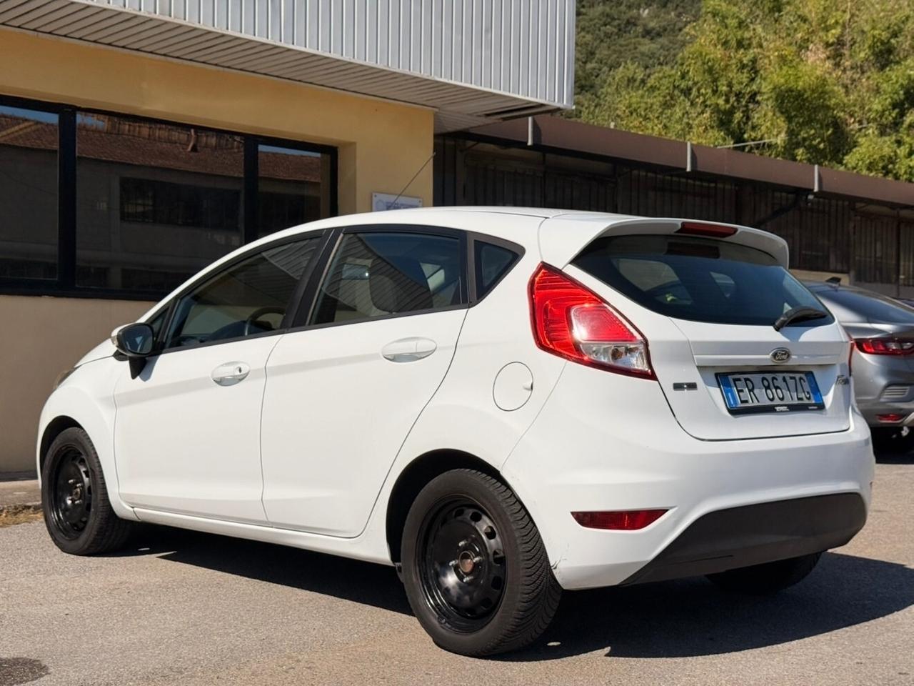 Ford Fiesta 1.5 TDCi 75CV 5 porte Titanium