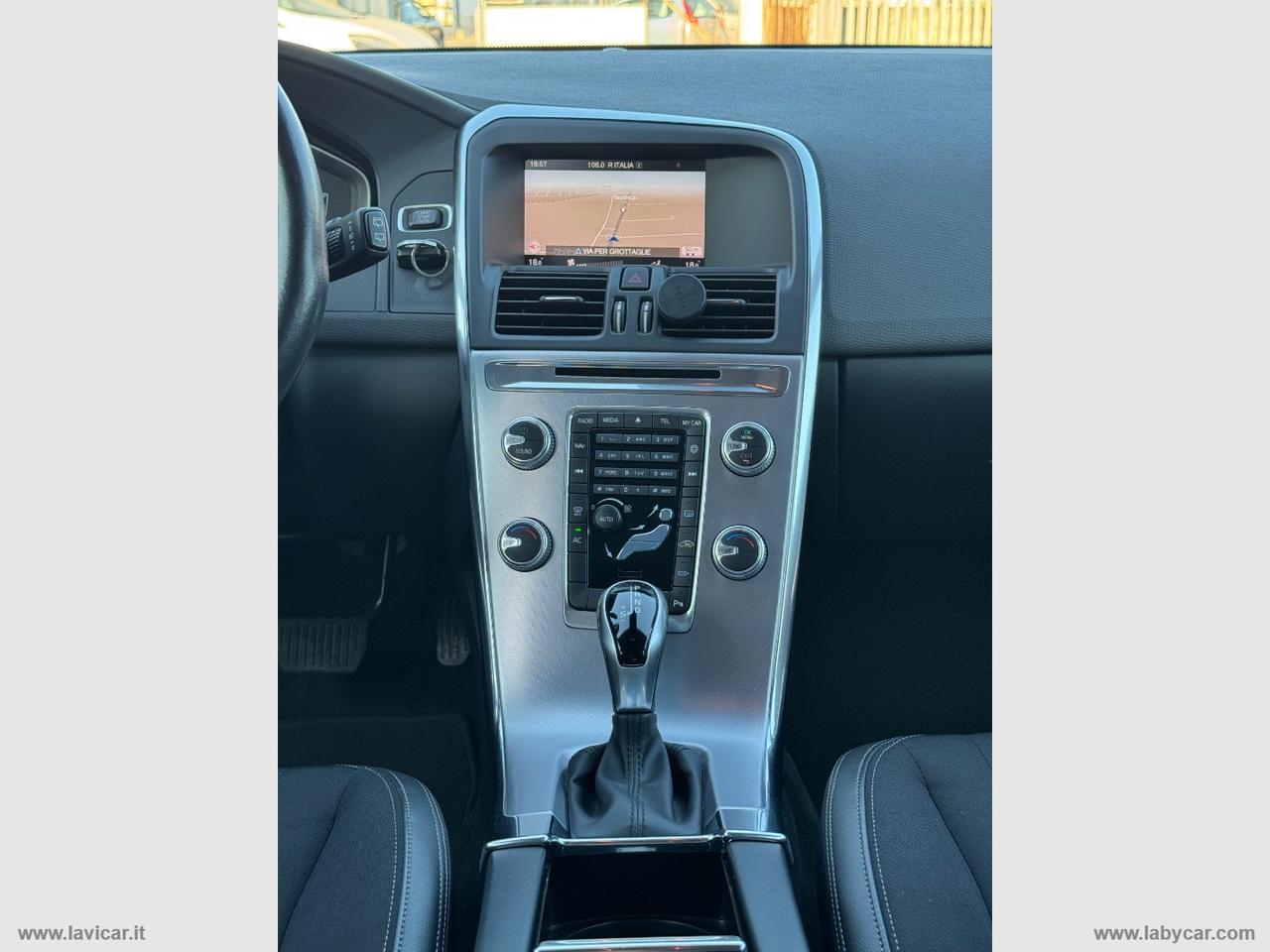 VOLVO XC60 D4 AWD Geartronic Inscription
