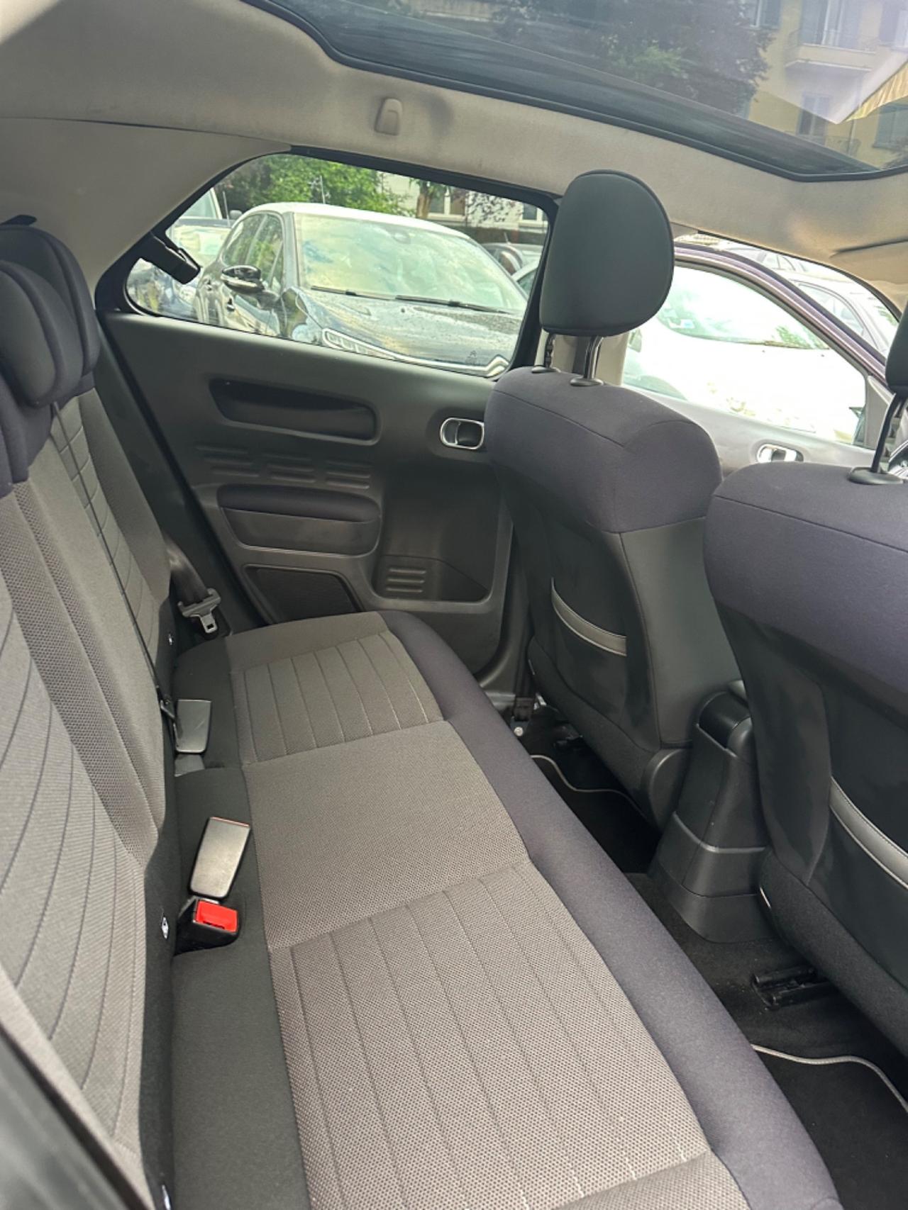 Citroen C4 CACTUS BLUEHDi 100 SHINE PANORAMA KMCERT