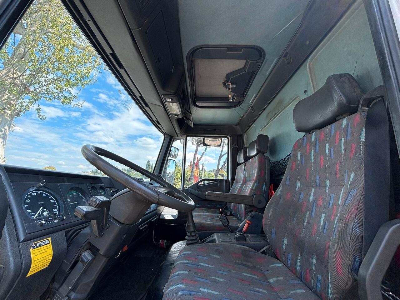 Iveco eurocargo 180E280 gru e ribaltabile