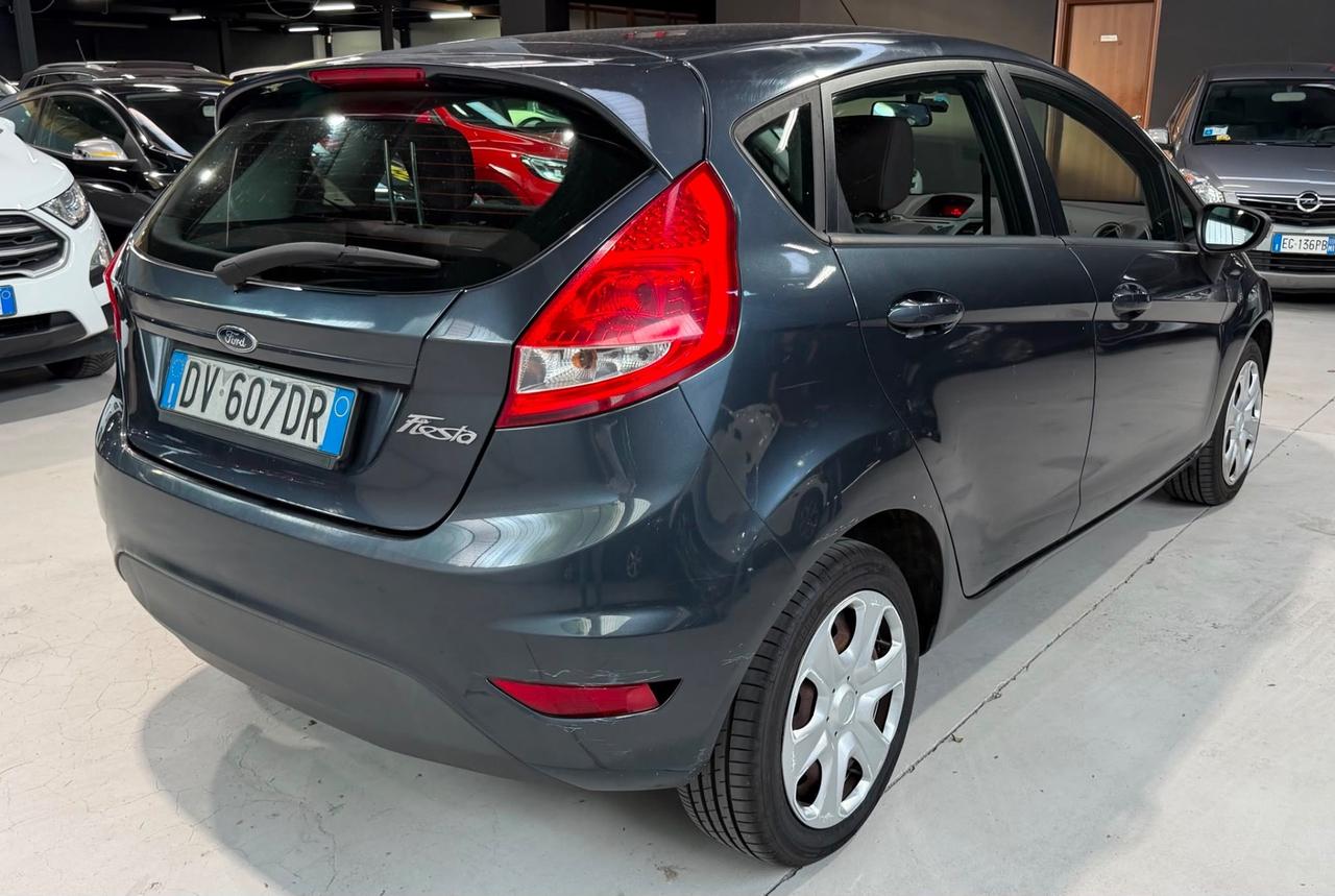 Ford Fiesta Benzina Neopatentati Pneumatici Nuovi