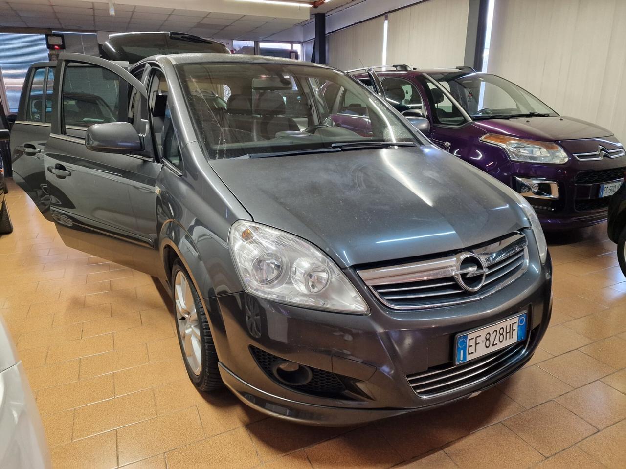 Opel Zafira 1.7 CDTI diesel, 7 posti ok neopatentati.