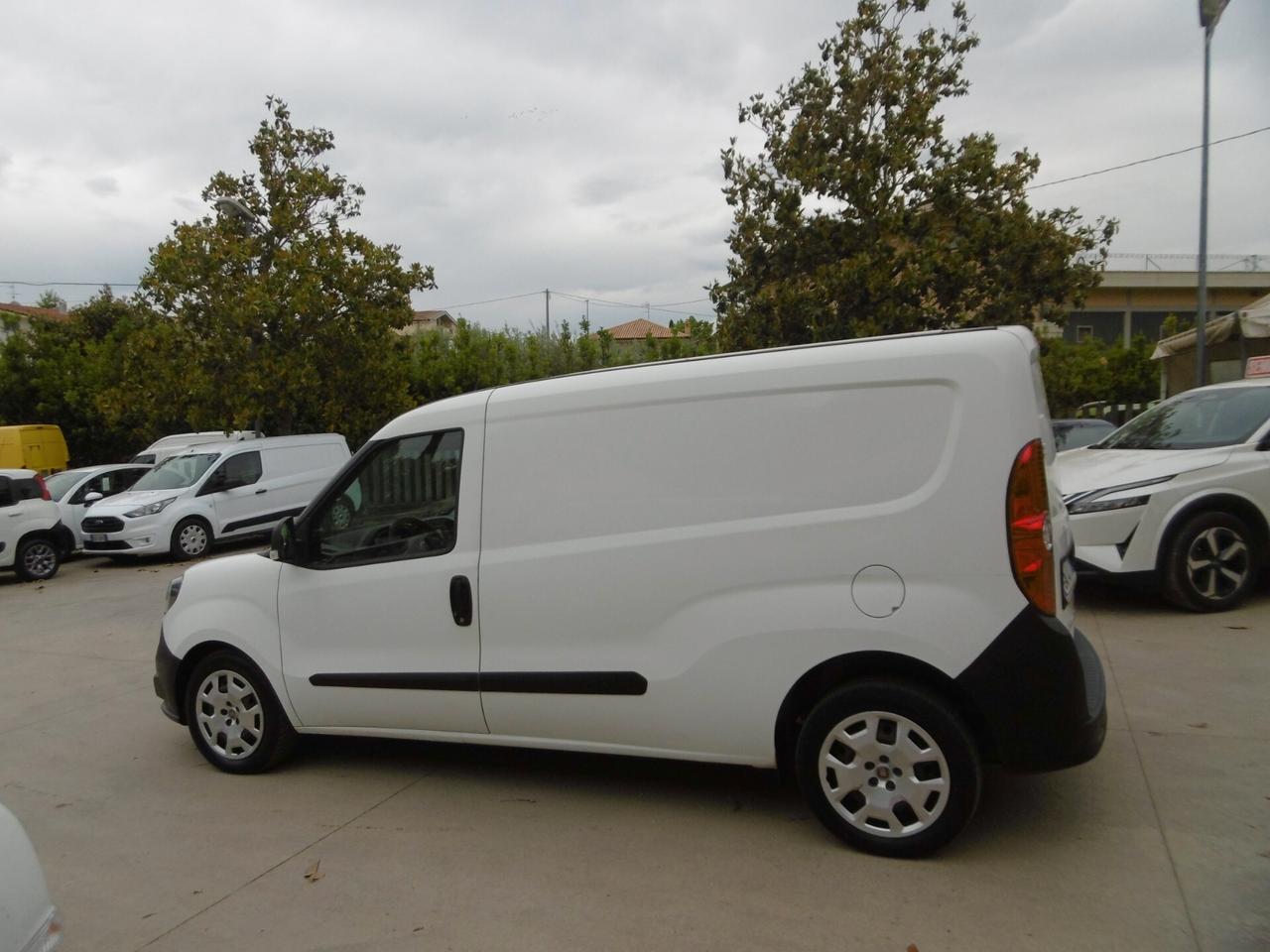 Fiat DOBLO' MAXI 1.6 Mjet Lounge - ISOTERMICO