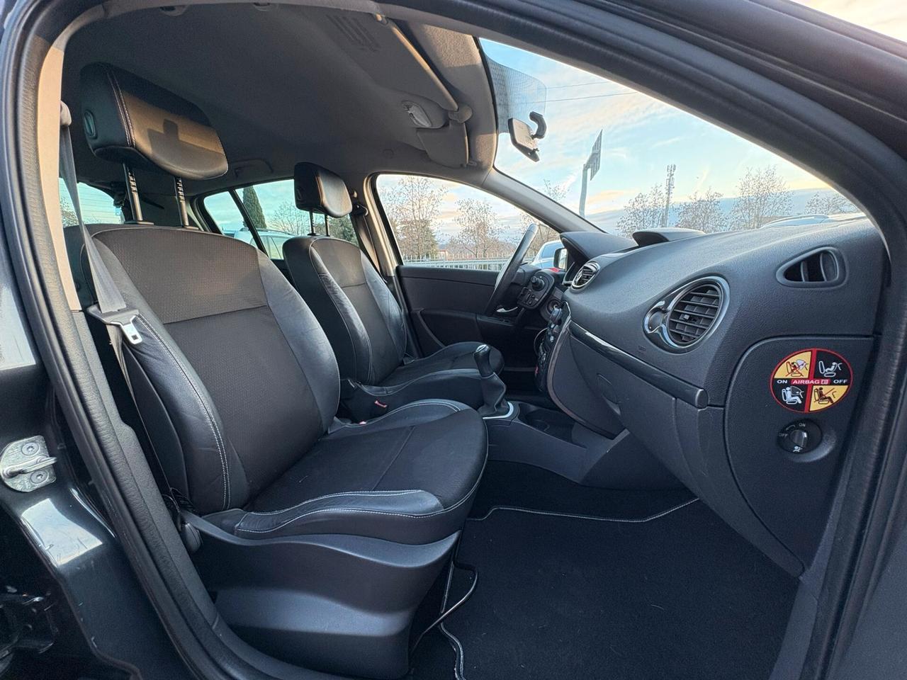 RENAULT CLIO LE IENE 1.2 BENZINA SI A NEOPATENTATI