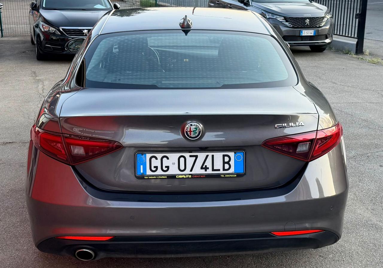Alfa Romeo Giulia 2.2 Turbodiesel 160 CV AT8