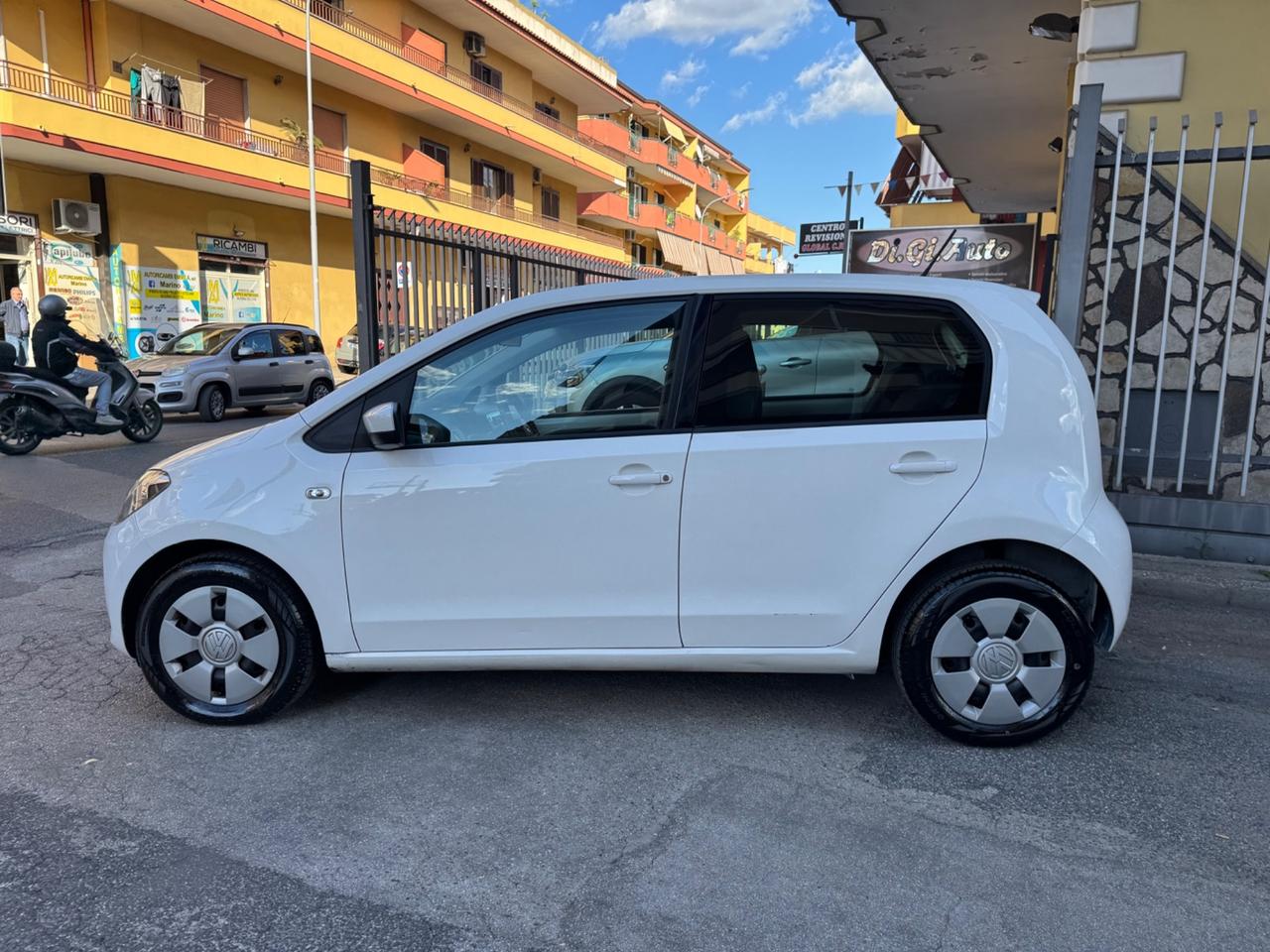 Volkswagen up! 1.0 5p. club