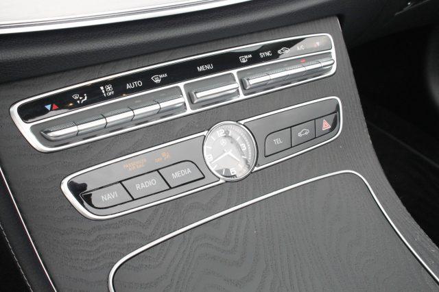 MERCEDES-BENZ E 220 d Auto Cabrio Sport LED