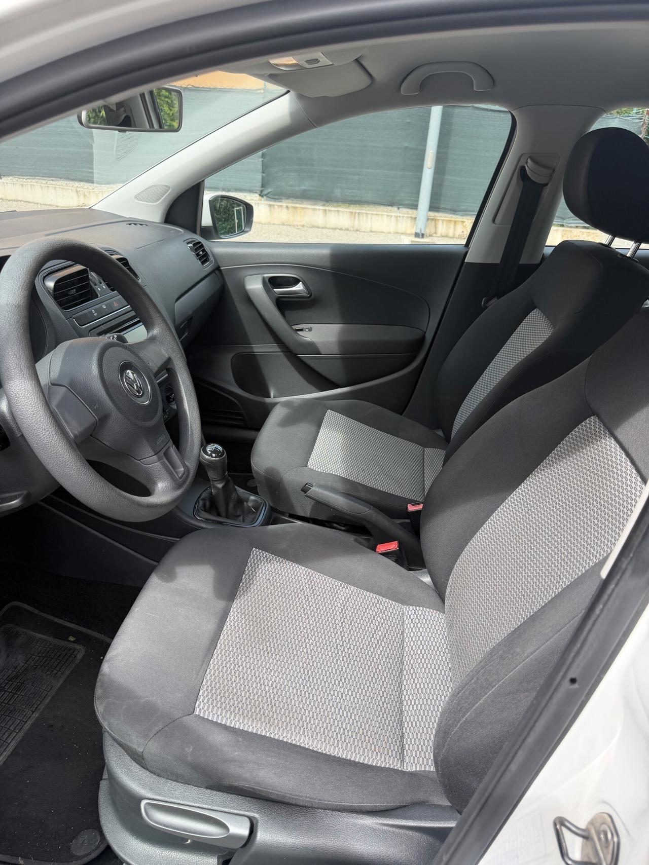 Volkswagen Polo 1.2 tdi - NEOPATENTATI - 12 MESI DI GARANZIA -