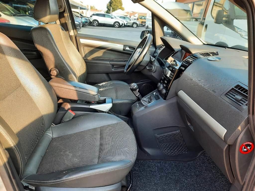 Opel Zafira 1.6 16V VVT Cosmo