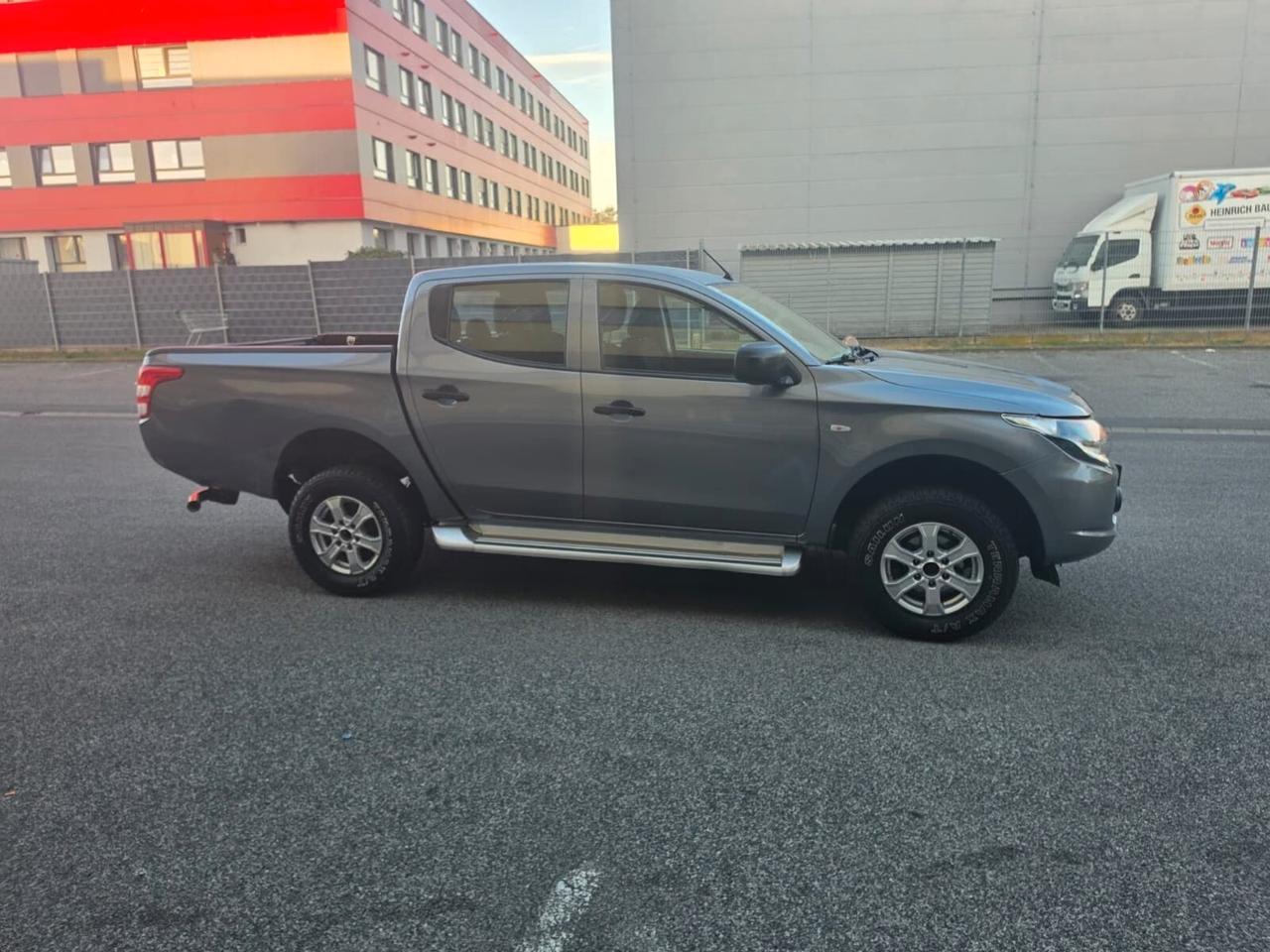 Mitsubishi L200 DC CLIMA CERCHI E GANCIO