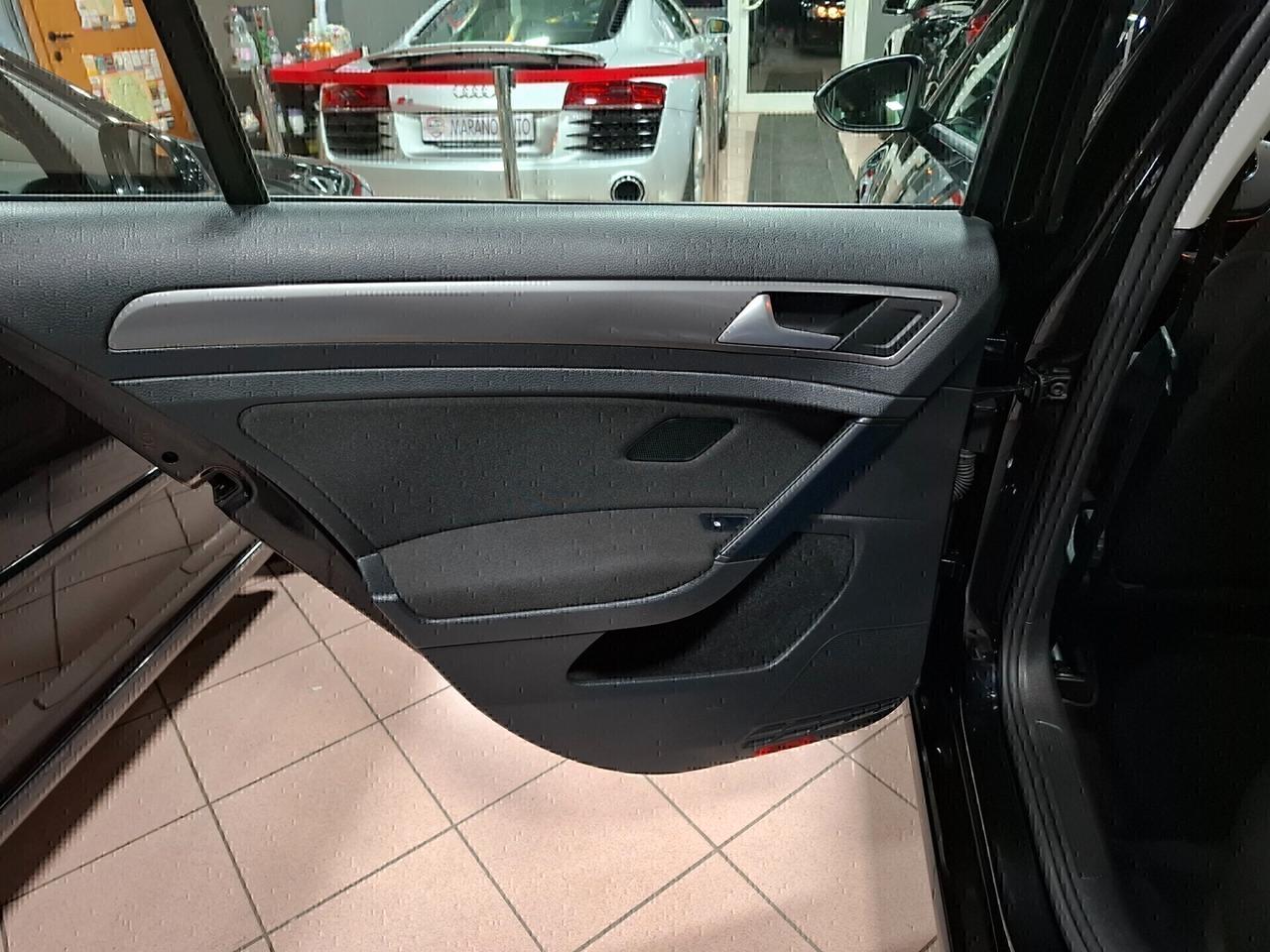 Volkswagen Golf 1.6 TDI 90 CV Neopatentato