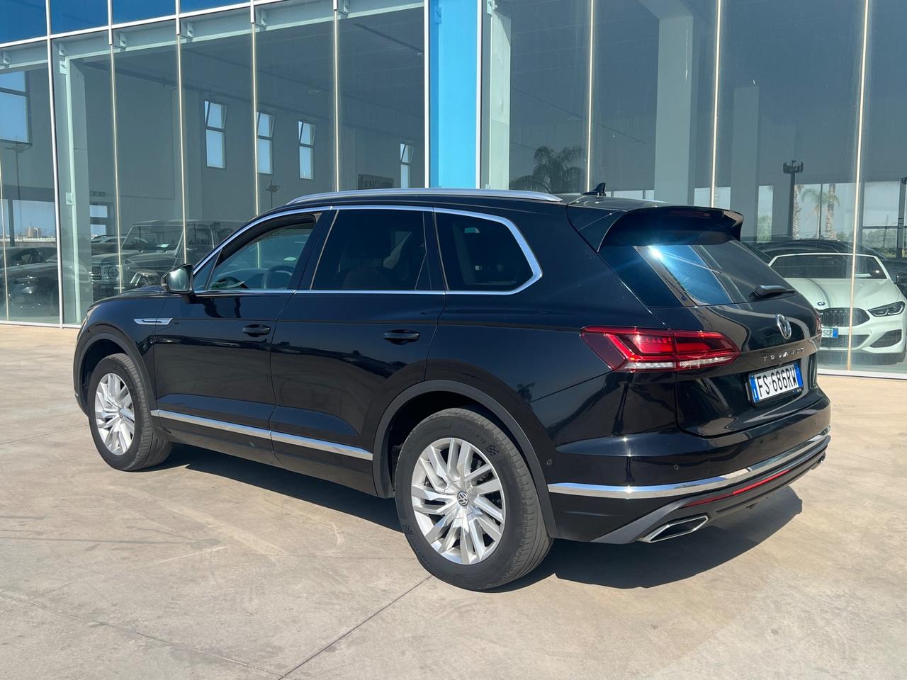 Volkswagen Touareg 3.0 V6 tdi Advanced R-Line Exterior 231cv tiptronic - SUPER OFFERTA T-STOCK